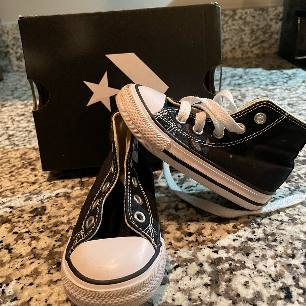 Converse Hightop Kids Sneakers Size 5